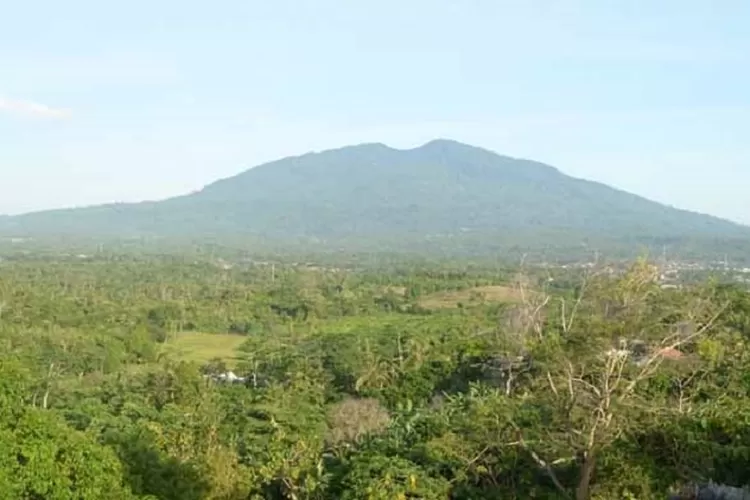 Gunung Rajabasa: Destinasi Pendakian Populer di Lampung dengan Pemandangan Menakjubkan