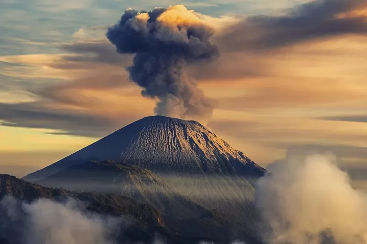 Perjuangan Brigade Merah Putih di Gunung Semeru: Menjaga Kemerdekaan Indonesia