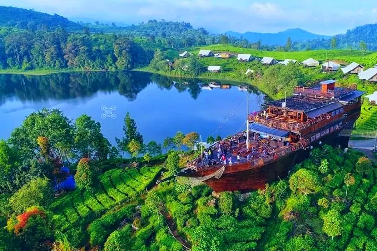 Menikmati Keindahan Situ Danau di Bandung