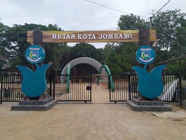 Wisata Alam Hutan Kota Jombang: Destinasi Keluarga untuk Quality Time di Tangerang Selatan, Banten