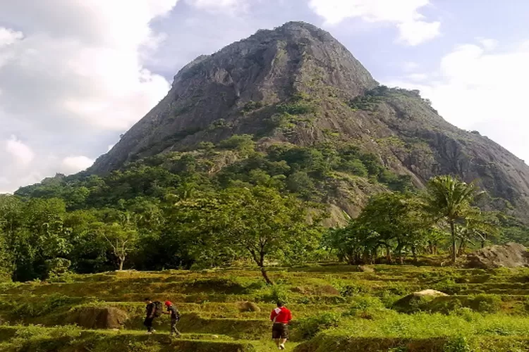 Gunung Parang: Tempat Pendakian yang Cocok untuk Pemula
