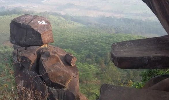 Explore Keindahan Alami Goa Lawa Tegal dan Misteri Batu Kramatnya