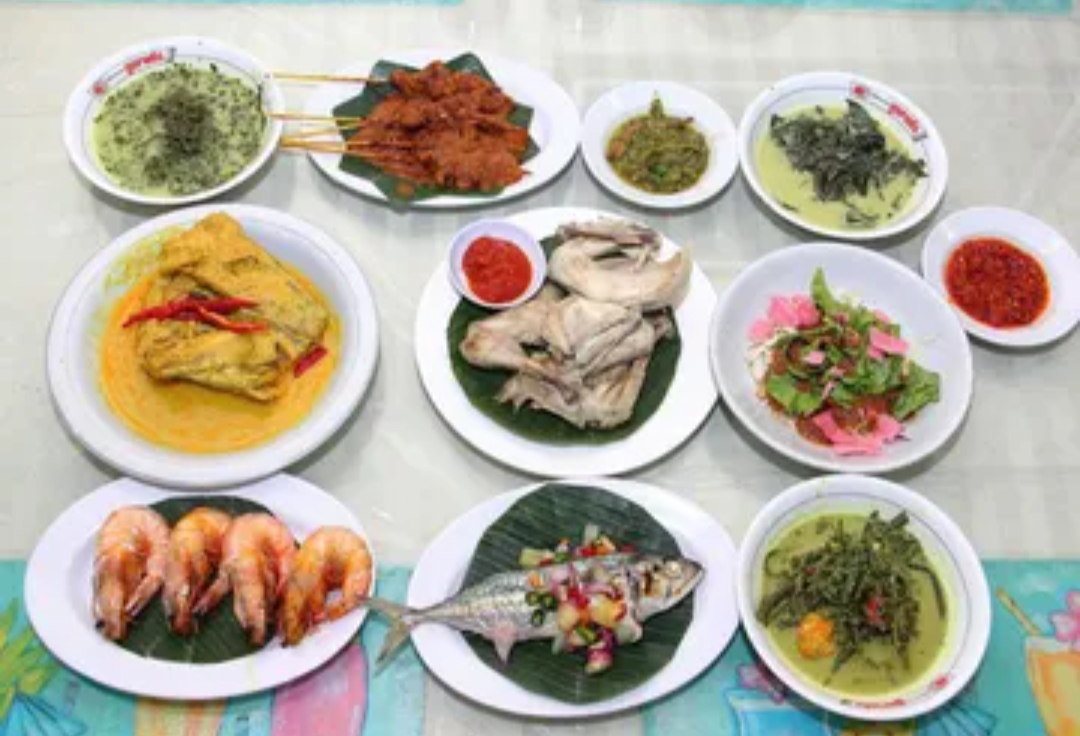 Tempat Makan Keluarga Legendaris di Medan yang Dicari Wisatawan