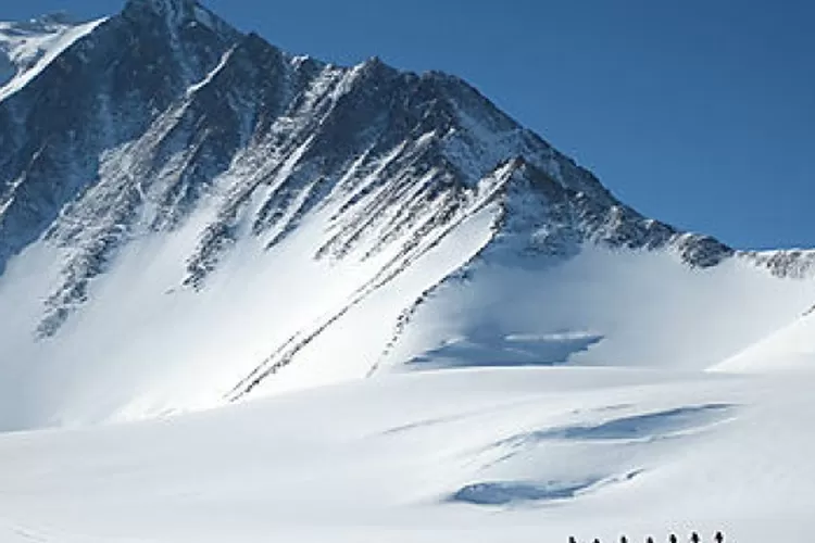Gunung Wicht: Pengingat Perubahan Lingkungan di Antartika